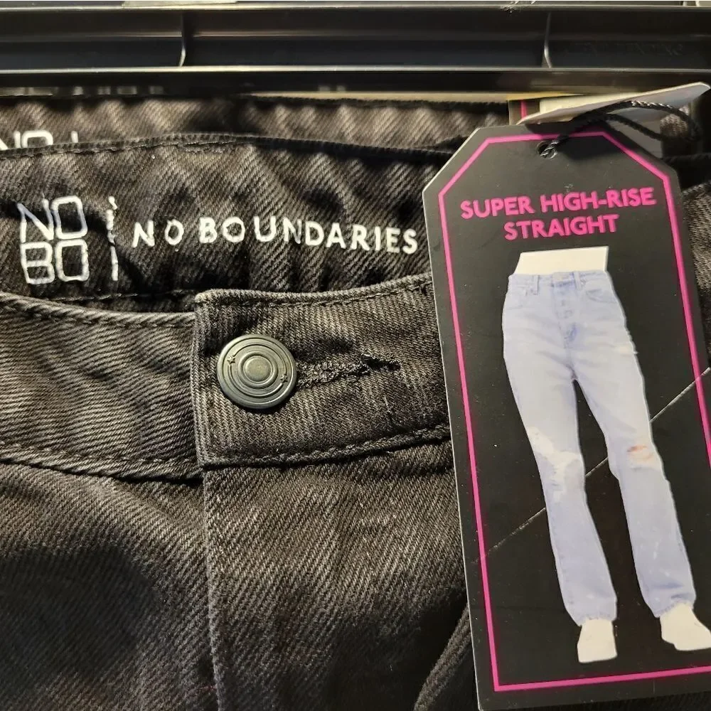 No Boundaries 2 pair Woman's super high rise jeans NWT - Picture 5 of 7